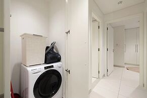 Burj Crown Lux Apartment by Dubai Mall