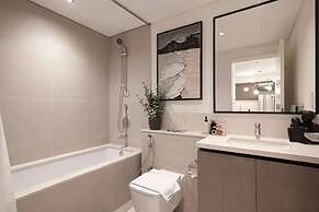 Burj Crown Lux Apartment by Dubai Mall