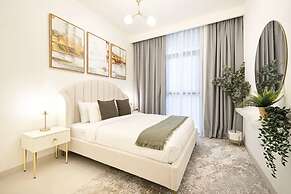 Burj Crown Lux Apartment by Dubai Mall