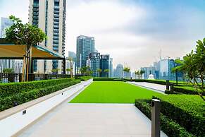 Burj Crown Lux Apartment by Dubai Mall
