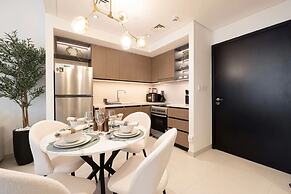 Burj Crown Lux Apartment by Dubai Mall