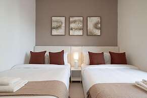 Burj Crown Lux Apartment by Dubai Mall