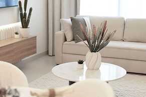 Burj Crown Lux Apartment by Dubai Mall