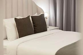 Burj Crown Lux Apartment by Dubai Mall