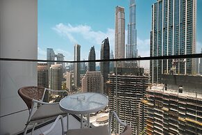 Burj Crown Lux Apartment by Dubai Mall