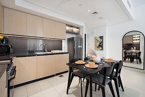 Burj Crown Lux Apartment by Dubai Mall