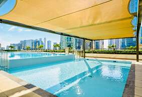 Burj Crown Lux Apartment by Dubai Mall