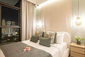 Burj Crown Lux Apartment by Dubai Mall