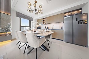 Burj Crown Lux Apartment by Dubai Mall