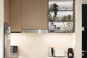 Burj Crown Lux Apartment by Dubai Mall