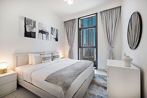 Burj Crown Lux Apartment by Dubai Mall