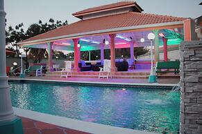 Emporis Resort