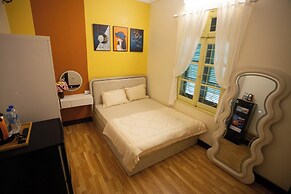 Alula Residence Homestay