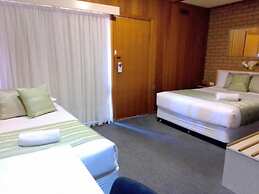 Country Home Motor Inn