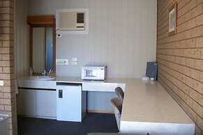 Country Home Motor Inn