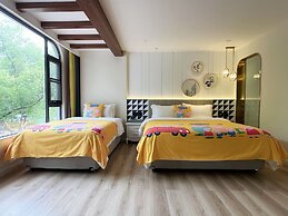 Guilin O-LIVE Social Hotel