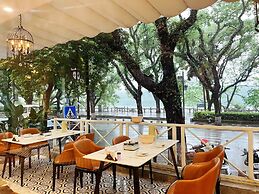 Guilin O-LIVE Social Hotel