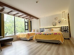 Guilin O-LIVE Social Hotel