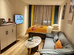 Guilin O-LIVE Social Hotel