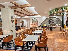 Guilin O-LIVE Social Hotel