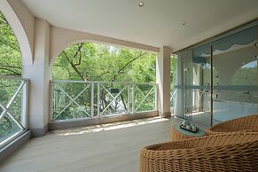 Guilin O-LIVE Social Hotel