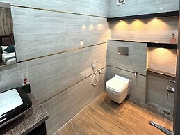 THE GRAND LUXURY STAY HOTEL