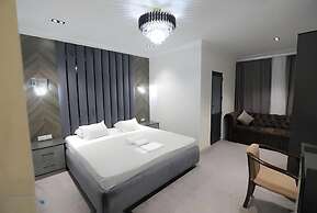 Sharq Hotel