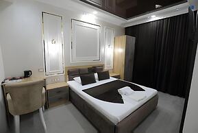 Sharq Hotel