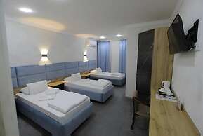 Sharq Hotel