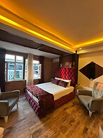 Taksim Stone Wall Apartments