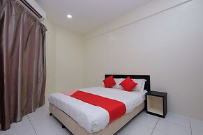 OYO 1104 Q Hotel