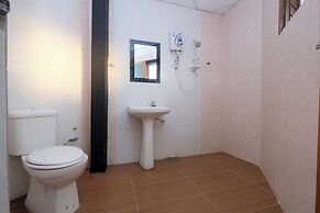 OYO 1104 Q Hotel