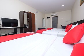OYO 1104 Q Hotel