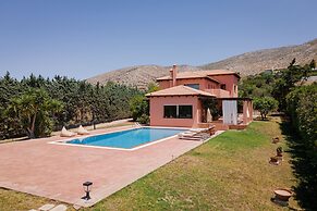 Calm Retreat Villa Lagonisi