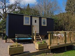 Haslemere - Cabin - Sleeps 2 - Parking - Garden