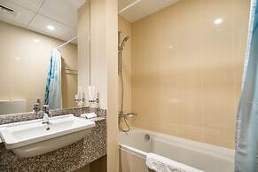 3BR Townhouse w Private Pool