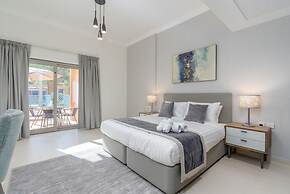 3BR Townhouse w Private Pool