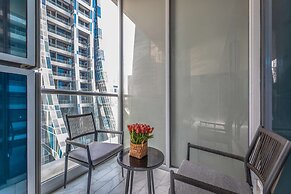 LUX 1BR Near B.khalifa