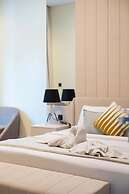 LUX 1BR Near B.khalifa
