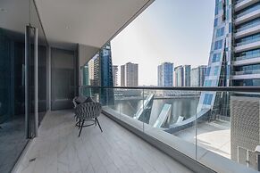 LUX 1BR Near B.khalifa