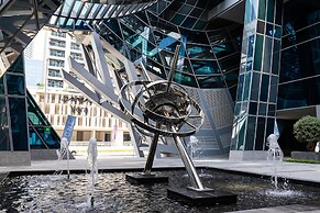 LUX Studio Near Burj w Canal Views