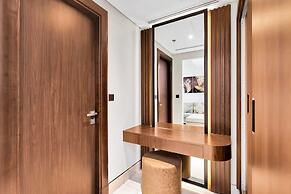 LUX Studio Near Burj w Canal Views