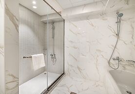Luxury 3BR Sarai Apt Sea View