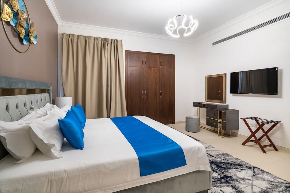 Luxury 3BR Sarai Apt Sea View