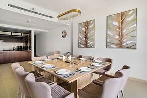Luxury 3BR Sarai Apt Sea View