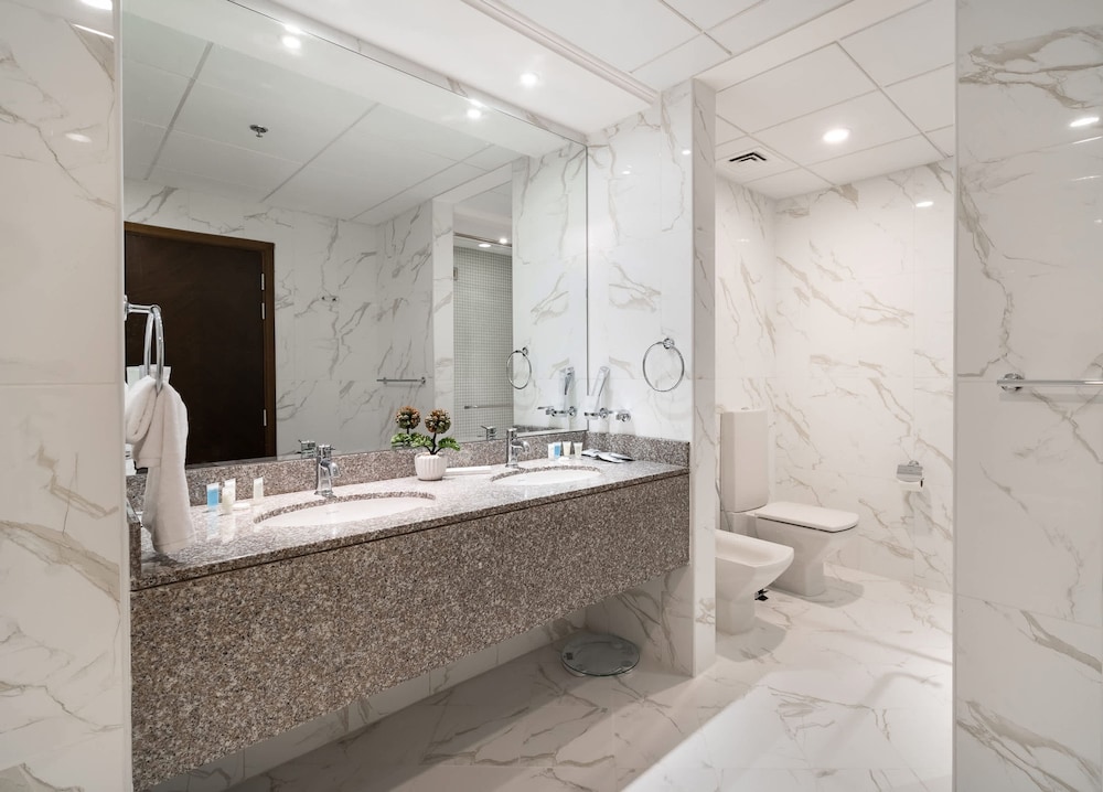 Luxury 3BR Sarai Apt Sea View
