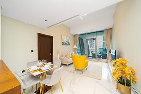Modern Apt w Canal View Close to DT