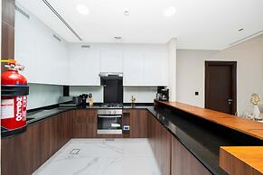 Modern Apt w Canal View Close to DT