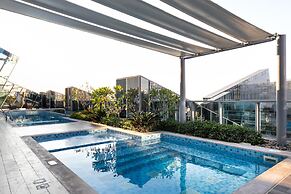 Modern Apt w Canal View Close to DT
