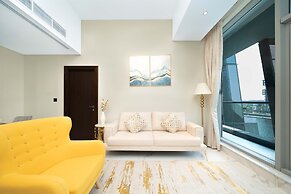 Modern Apt w Canal View Close to DT